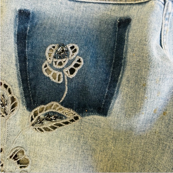 Vintage Le Jealous Beaded Floral Cut-Out Light Wash Jeans - Size W30 - Picture 3 of 16